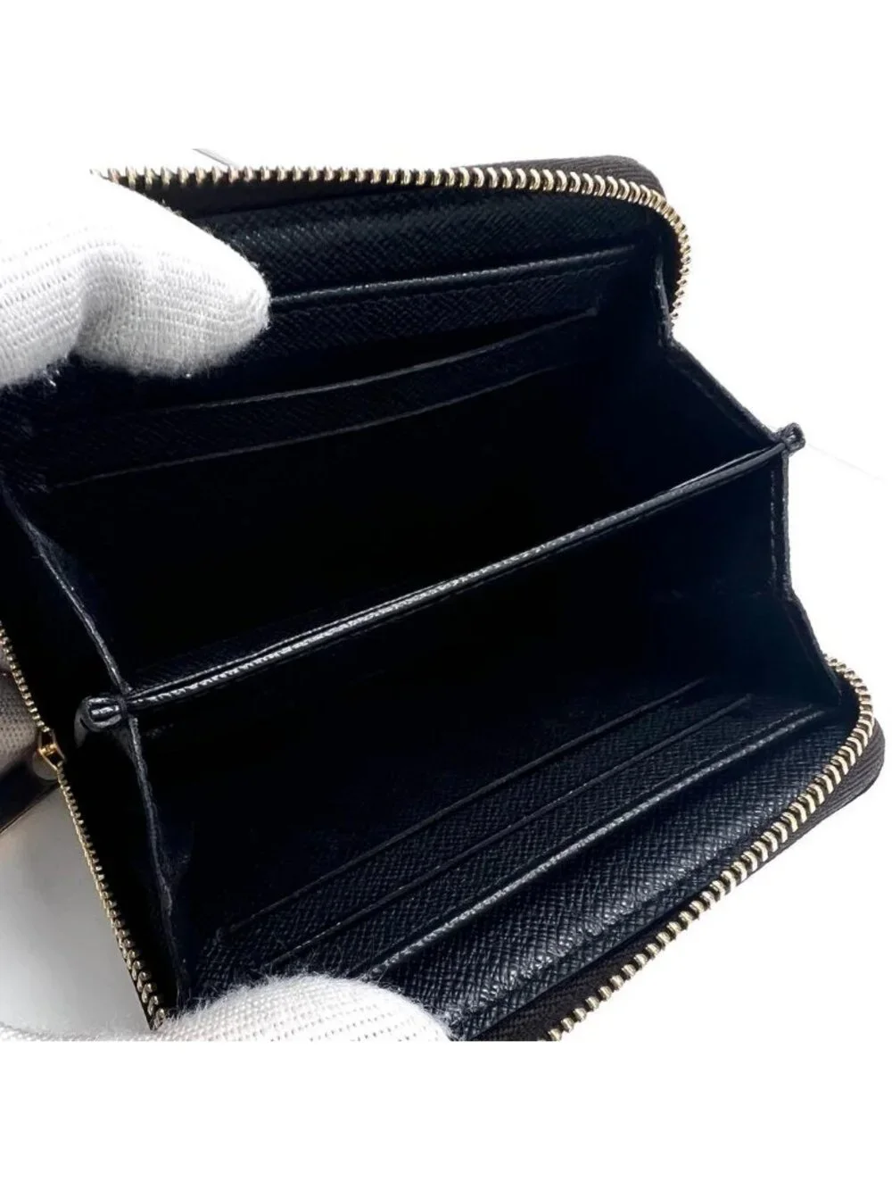 Louis Vuitton Shape Monogram Giant Zippy Coin Purse